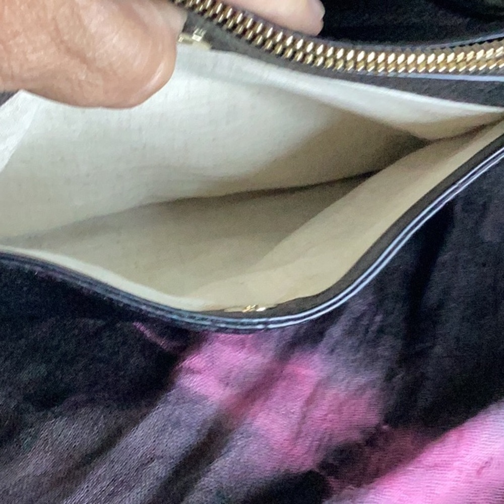 Vince Camuto small pebbled leather handbag with a braided strap and small tassel - Picture 3 of 10